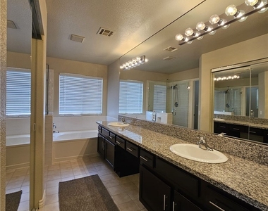 1513 Calle Montery Street - Photo Thumbnail 19