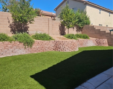 1513 Calle Montery Street - Photo Thumbnail 25