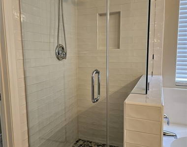 1513 Calle Montery Street - Photo Thumbnail 20