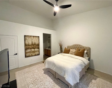 9901 Trailwood Drive - Photo Thumbnail 15