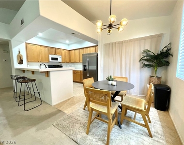 9901 Trailwood Drive - Photo Thumbnail 5