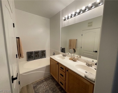 9901 Trailwood Drive - Photo Thumbnail 20