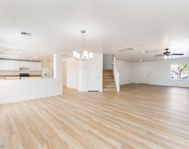 8240 Calico Wind Street - Photo Thumbnail 5