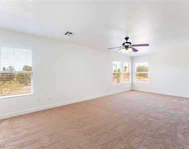 8240 Calico Wind Street - Photo Thumbnail 16