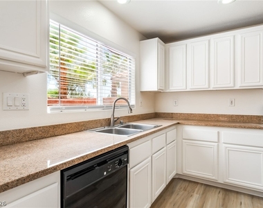 8240 Calico Wind Street - Photo Thumbnail 9