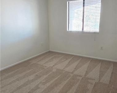950 Seven Hills Drive - Photo Thumbnail 14