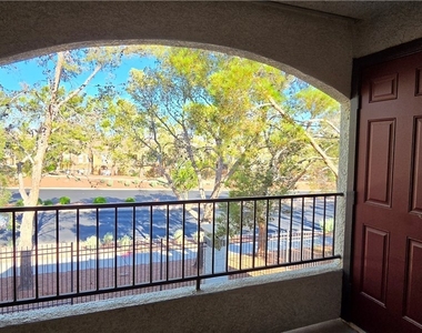 950 Seven Hills Drive - Photo Thumbnail 9