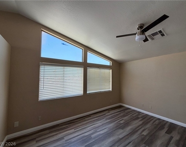 852 Celebration Drive - Photo Thumbnail 24