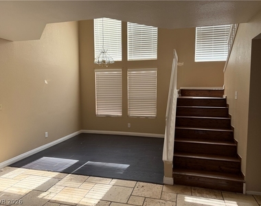 852 Celebration Drive - Photo Thumbnail 3