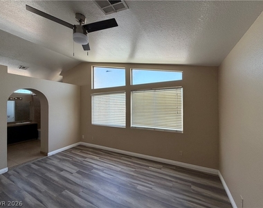 852 Celebration Drive - Photo Thumbnail 27