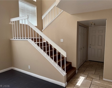 852 Celebration Drive - Photo Thumbnail 7