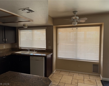 852 Celebration Drive - Photo Thumbnail 14