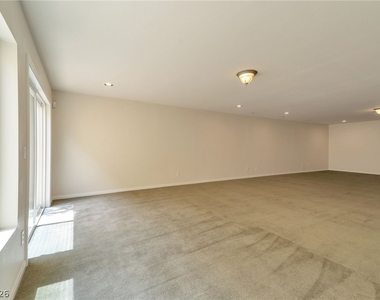 4127 Abernethy Forest Place - Photo Thumbnail 35
