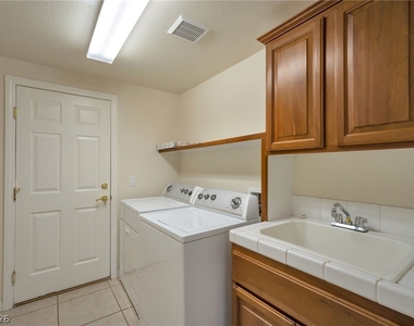 4127 Abernethy Forest Place - Photo Thumbnail 26