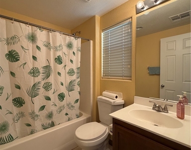 10811 Ackers Drive - Photo Thumbnail 4