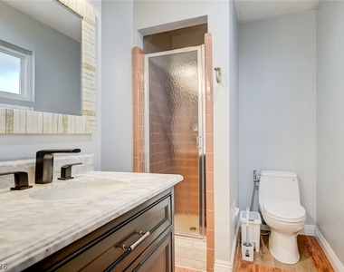 3917 W Oakey Boulevard - Photo Thumbnail 17