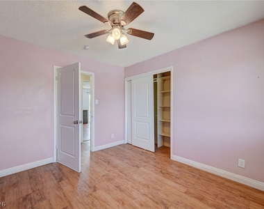3917 W Oakey Boulevard - Photo Thumbnail 25