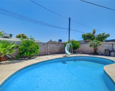 3917 W Oakey Boulevard - Photo Thumbnail 33
