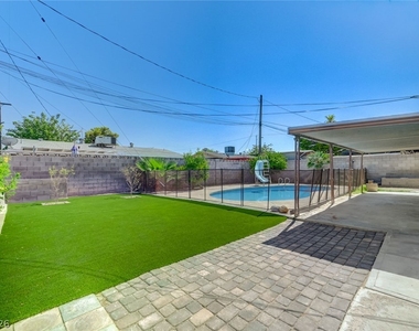 3917 W Oakey Boulevard - Photo Thumbnail 29