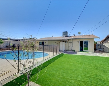 3917 W Oakey Boulevard - Photo Thumbnail 30