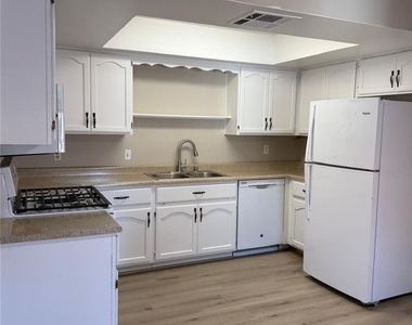6673 W Tropicana Avenue - Photo Thumbnail 4
