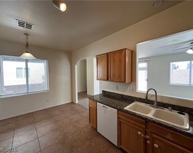 6386 Pronghorn Ridge Avenue - Photo Thumbnail 2
