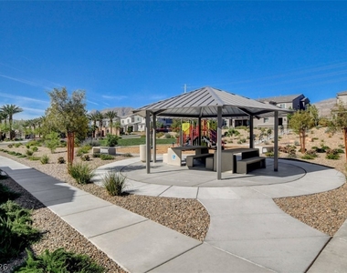 10772 Paget Court - Photo Thumbnail 39