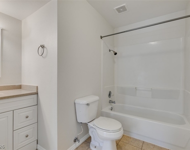 784 Anne Lane - Photo Thumbnail 18