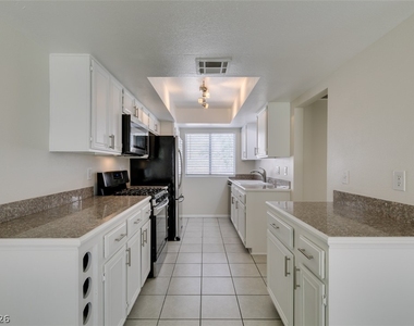 784 Anne Lane - Photo Thumbnail 8