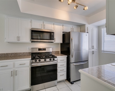 784 Anne Lane - Photo Thumbnail 22