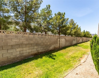 784 Anne Lane - Photo Thumbnail 14