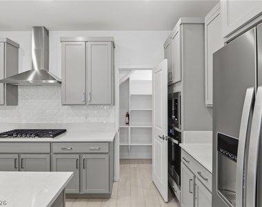 11403 Ethereal Landing Avenue - Photo Thumbnail 12