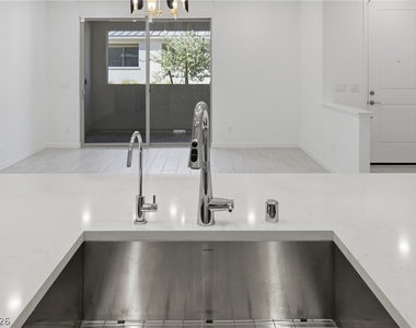 11403 Ethereal Landing Avenue - Photo Thumbnail 16
