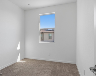 11403 Ethereal Landing Avenue - Photo Thumbnail 31