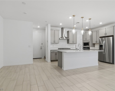 11403 Ethereal Landing Avenue - Photo Thumbnail 3