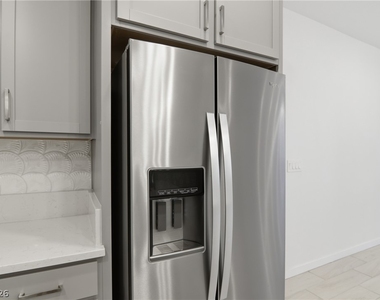 11403 Ethereal Landing Avenue - Photo Thumbnail 18