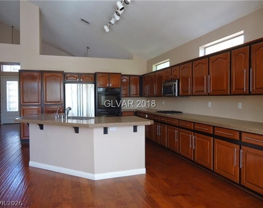 1108 Ventura Hills Street - Photo Thumbnail 11