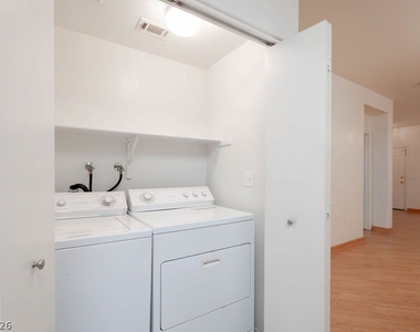 2153 Jasper Bluff Street - Photo Thumbnail 14