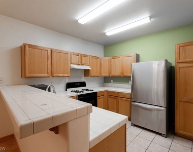 2153 Jasper Bluff Street - Photo Thumbnail 7