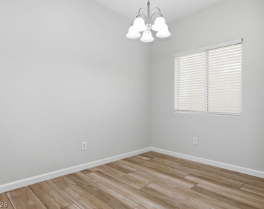 3632 Carisbrook Drive - Photo Thumbnail 4
