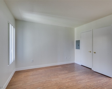6650 W Warm Springs Road - Photo Thumbnail 3