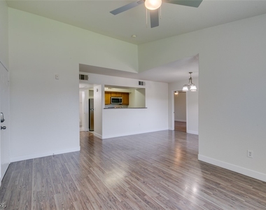 6650 W Warm Springs Road - Photo Thumbnail 31