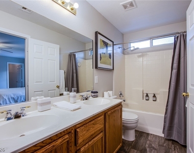 6429 Corrie Canyon Street - Photo Thumbnail 6