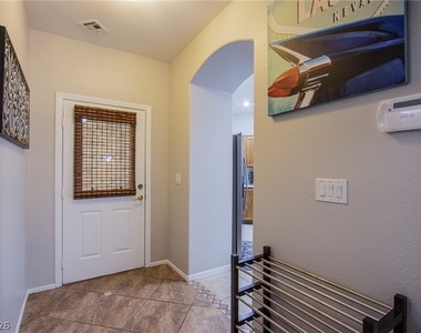 6429 Corrie Canyon Street - Photo Thumbnail 19
