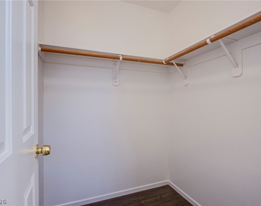 6429 Corrie Canyon Street - Photo Thumbnail 7