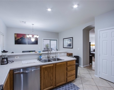 6429 Corrie Canyon Street - Photo Thumbnail 30