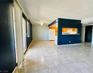 3716 Snorkel Circle - Photo Thumbnail 5
