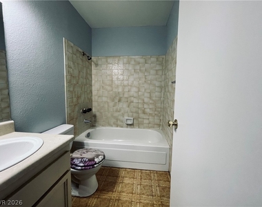 3716 Snorkel Circle - Photo Thumbnail 25