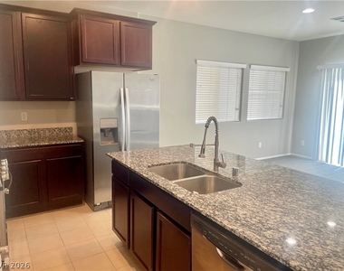 8365 S Pioneer Way - Photo Thumbnail 10