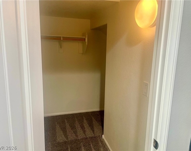 8365 S Pioneer Way - Photo Thumbnail 12